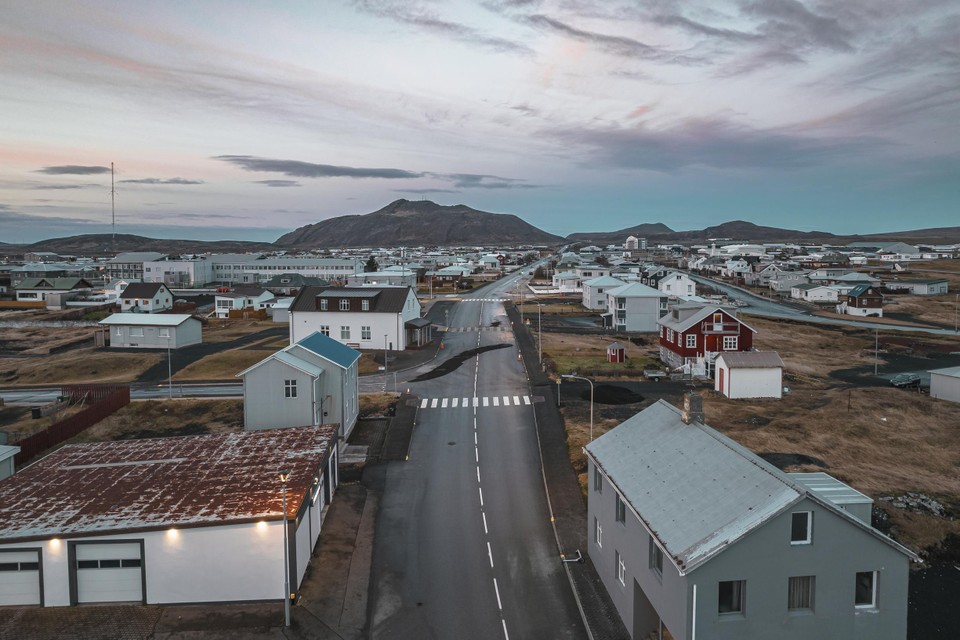 Grindavík is al twee weken een spookdorp nadat meer dan 3.500 inwoners zijn moeten vertrekken