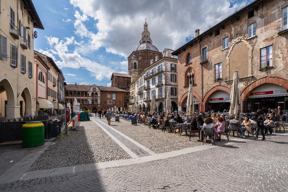 Pavia.