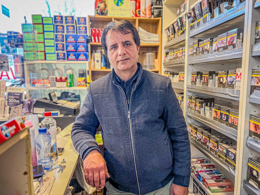“Rond de middag hebben we de winkel heropend en zijn we sigaretten gaan halen in onze andere winkel”, zegt Yasin Sarder.
