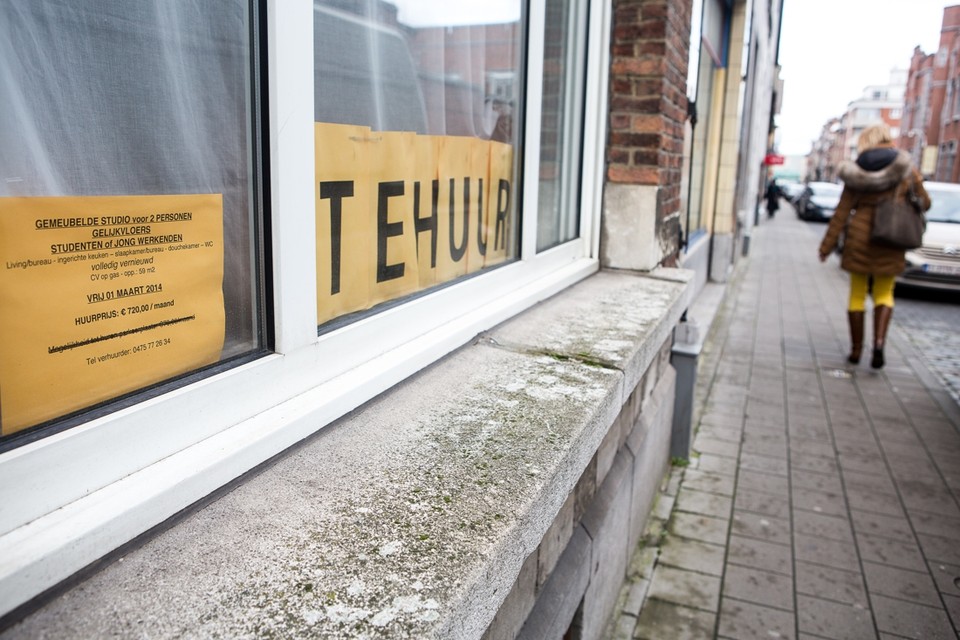 Duizenden studentenkoten zijn met sluiting bedreigd door de strenge kwaliteitsnormen van de Vlaamse regering. 