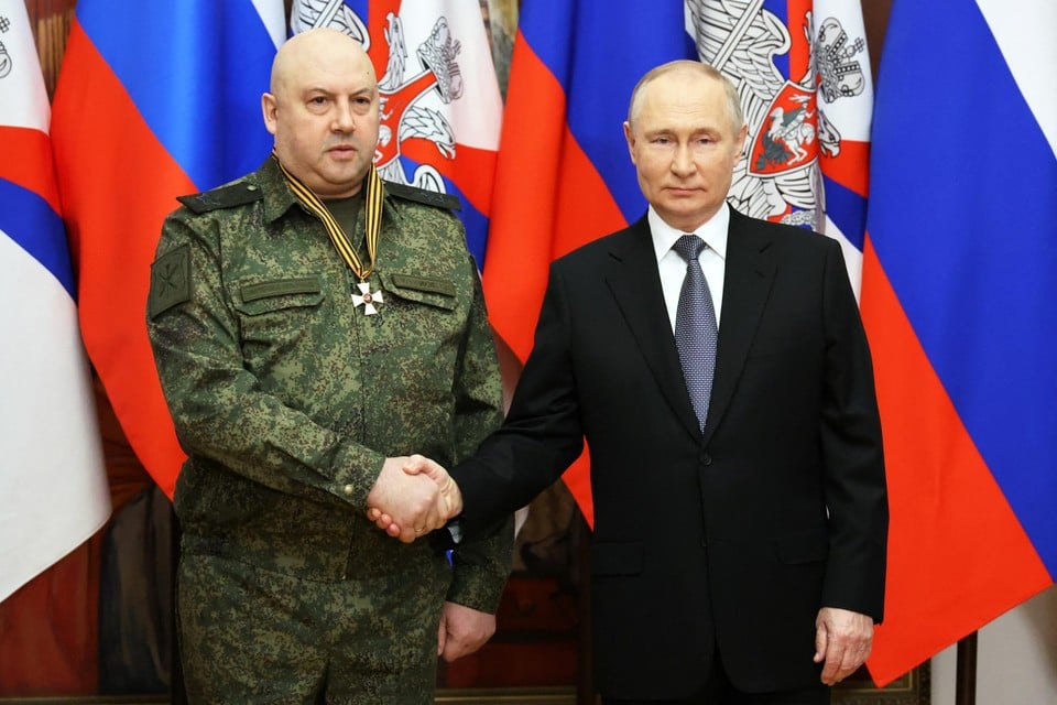 Sergej Soerovikin zal nu vicecommandant worden.  