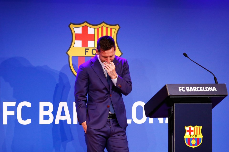 Messi hield het niet droog bij z’n afscheid in Barcelona.