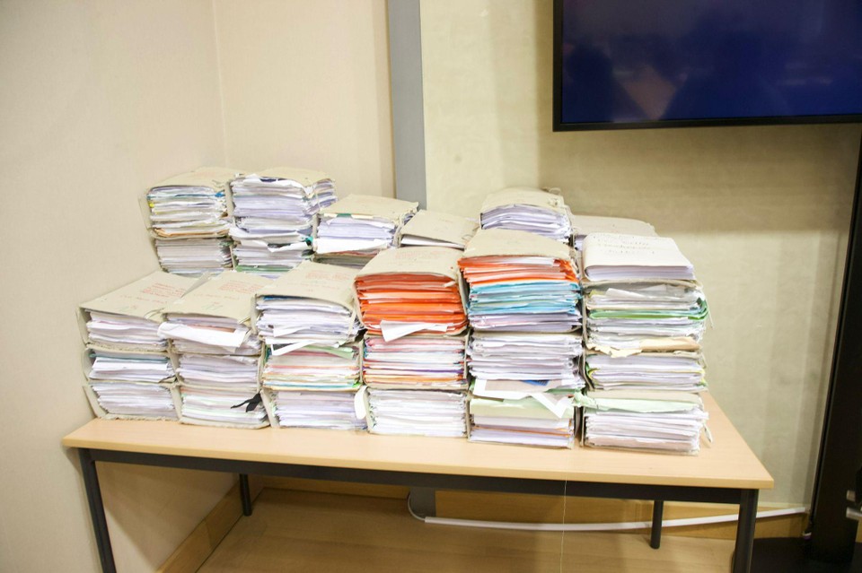 Meer dan 40.000 pagina’s aan verhoren, fotomateriaal, andere bewijsstukken en juridische documenten. 