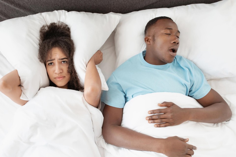 Lijden jouw relatie en gezondheid onder het gesnurk van jouw partner? Laat het ons weten. 