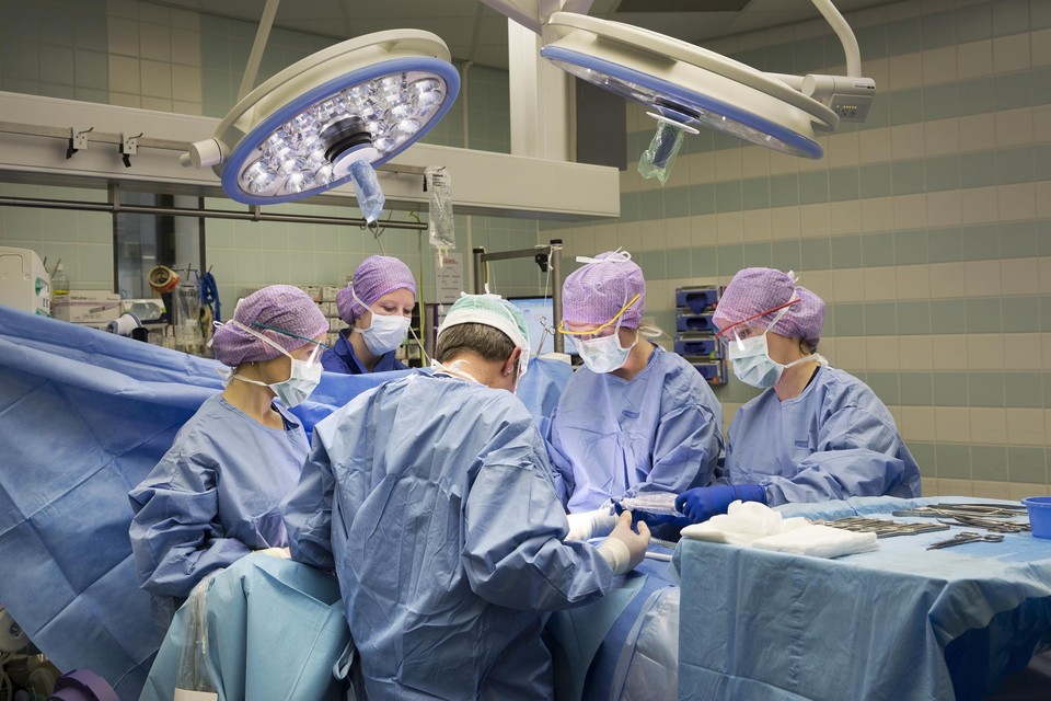 In Jessa in Hasselt draaien de operatiezalen nog altijd maar op 85 procent als gevolg van de coronacrisis. 