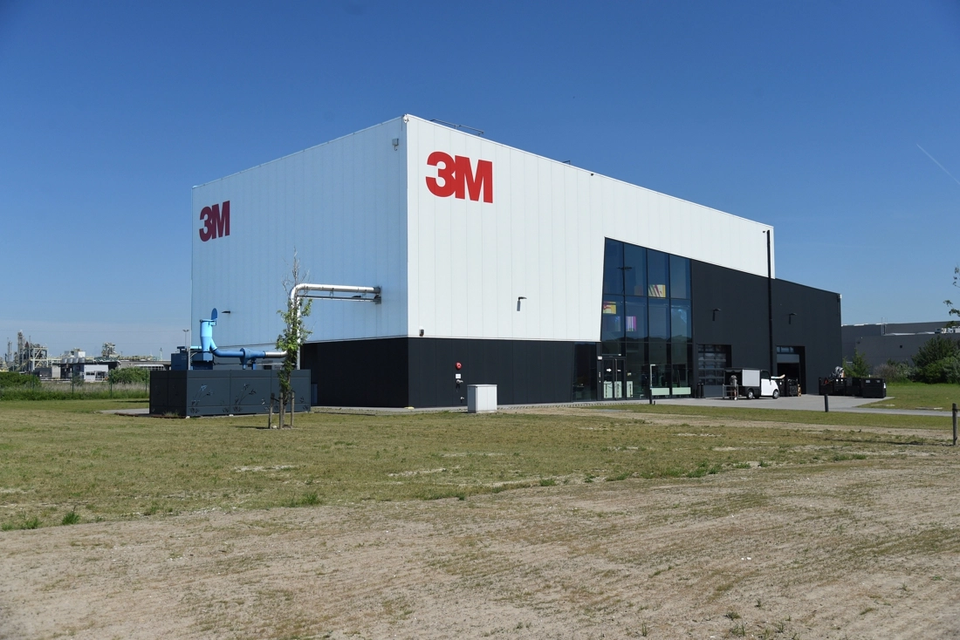 De 3M-fabriek in Zwijndrecht. 