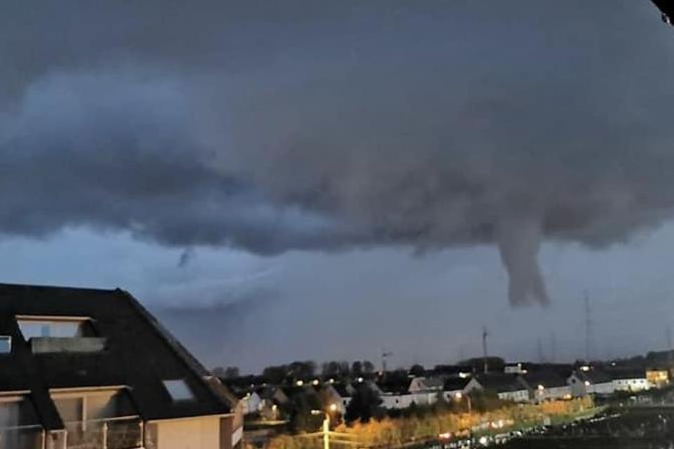 De bijna-tornado in Merchtem. 