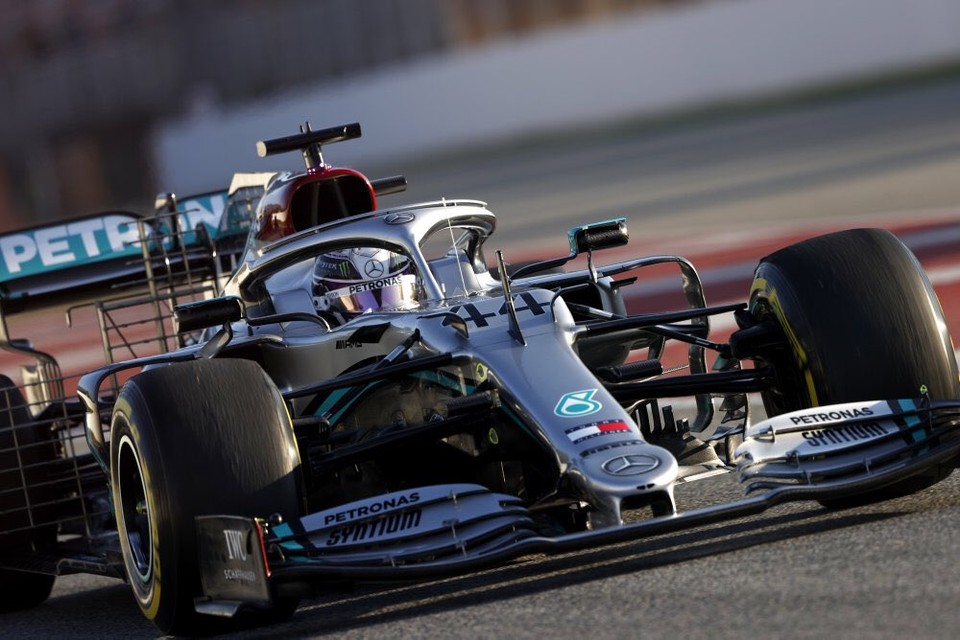 Lewis Hamilton in de Mercedes F1-bolide