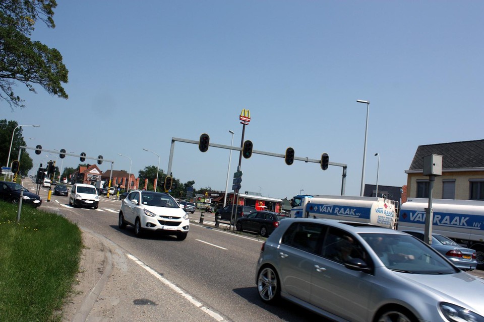 In Limburg waren er overschrijdingen van de jaarnorm voor stikstofdioxide op twee meetposten langs de Grote Baan in Houthalen-Helchteren. 