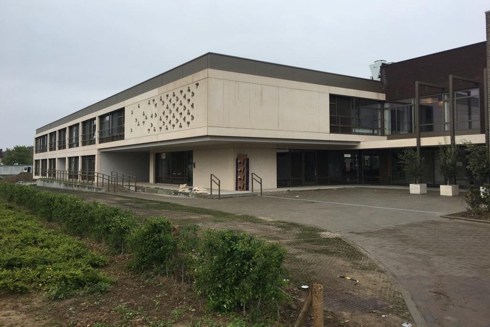 Saga Ongeëvenaard heroïsch Nieuwe gebouwen Woonzorgcentrum Eyckendael officieel ingehuldigd (Riemst) |  Het Belang van Limburg Mobile