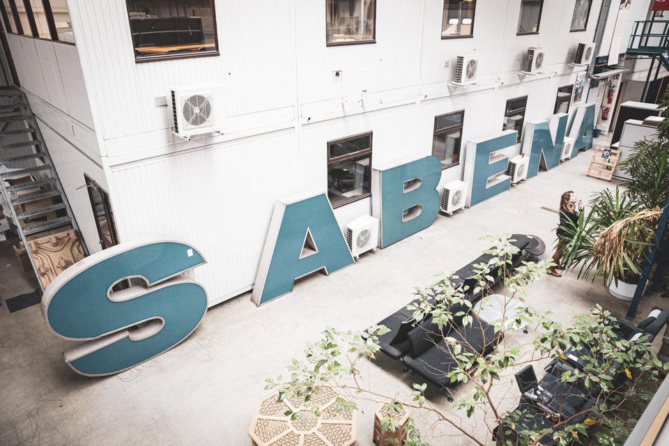 De iconische Sabena-letters brachten een smak geld op tijdens de online veiling. 