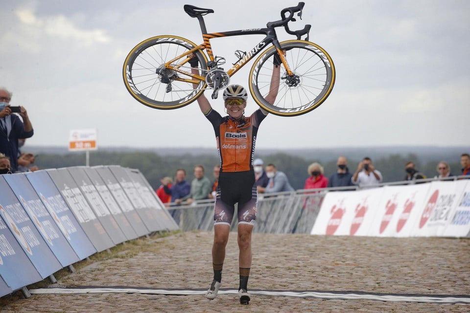 Annemiek Van Vleuten Voor Het Eerst Dit Jaar Geklopt Anna V Het Belang Van Limburg Mobile