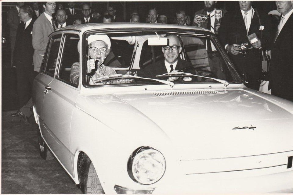 De Nederlandse koningin Juliana bij de opening in 1968.