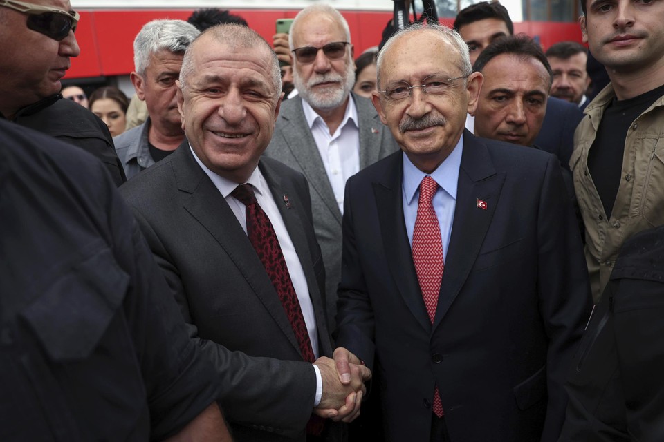Ümit Özdag (links) en Kemal Kilicdaroglu (rechts)