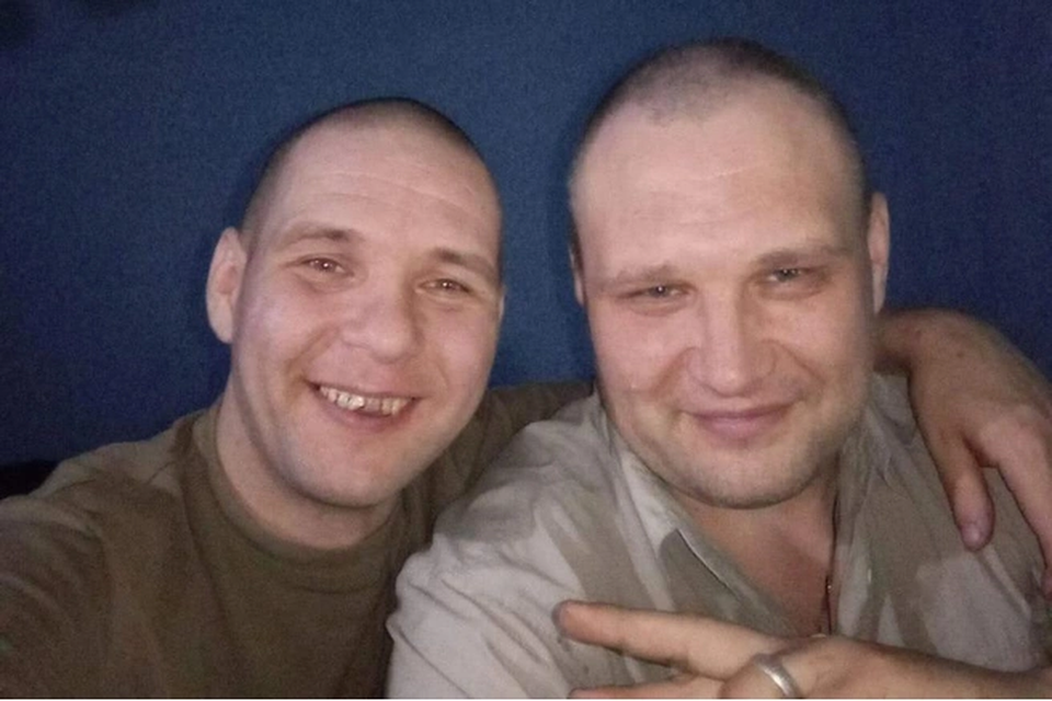 De kannibaal Dmitri Malitsjev (links) en vrouwendoder Aleksander Maslennikov.