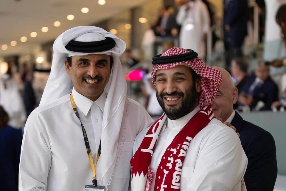 De Saudische prins (rechts) in Qatar. 