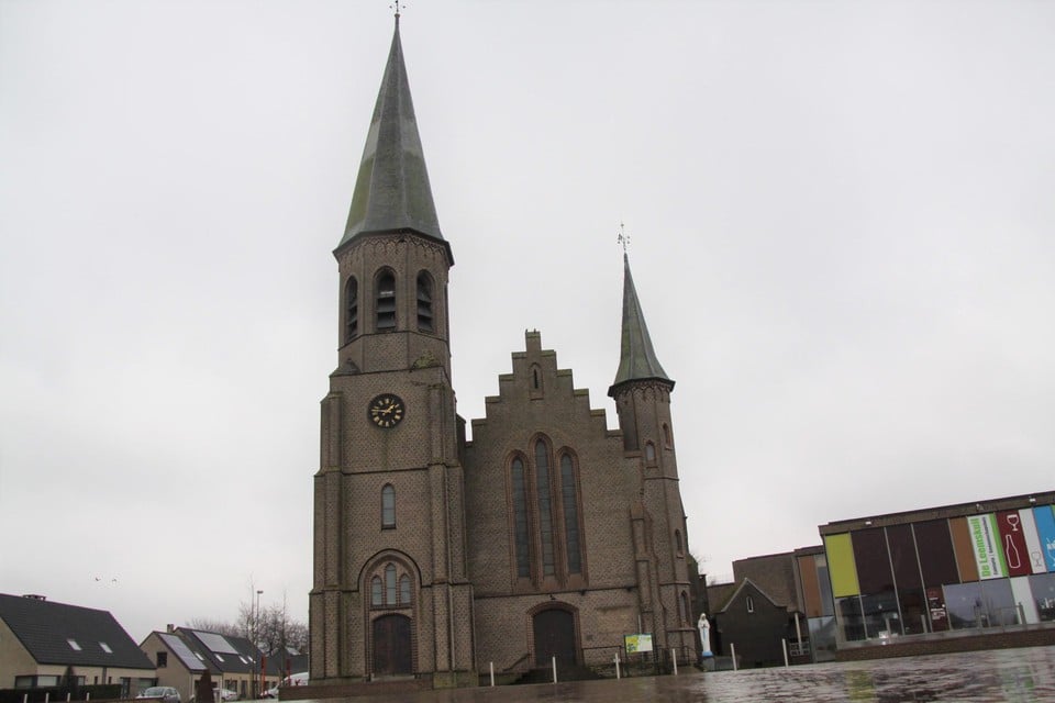 De Sint-Benedictuskerk is dringend toe aan restauratie, ondertussen zoekt men naar een herbestemming.