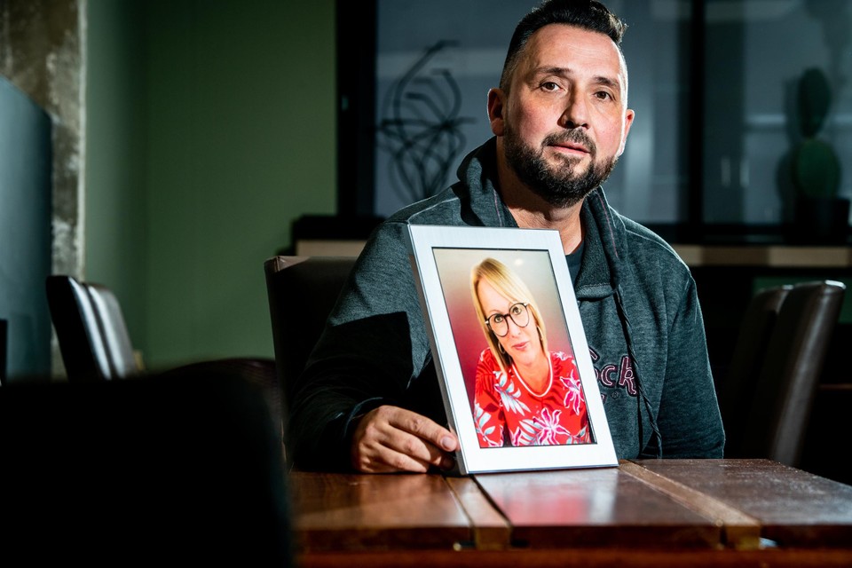 Looienaar Marco Verrienti wilde 1.000 ‘LasAnja’s’ verkopen voor Kom  op Tegen Kanker nadat zijn echtgenote overleed aan een hersentumor. 