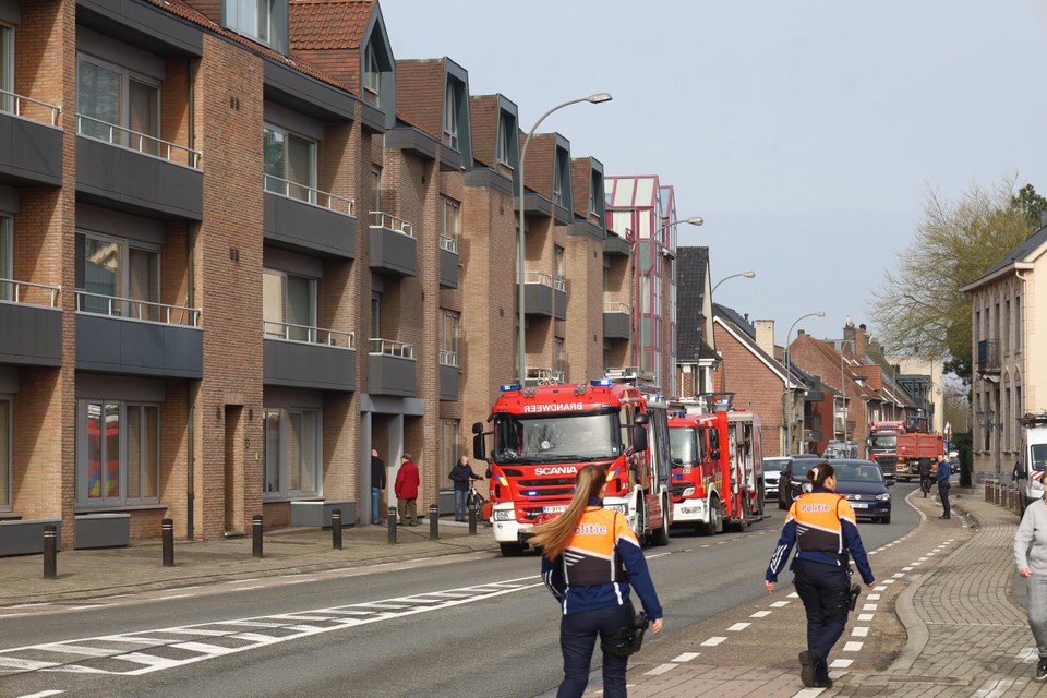 De brandweer was snel ter plaatse aan Residentie De Oeter in het centrum van Neeroeteren.