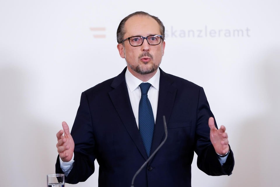 Bondskanselier Alexander Schallenberg kondigde de lockdown aan tijdens een persconferentie in Wenen 
