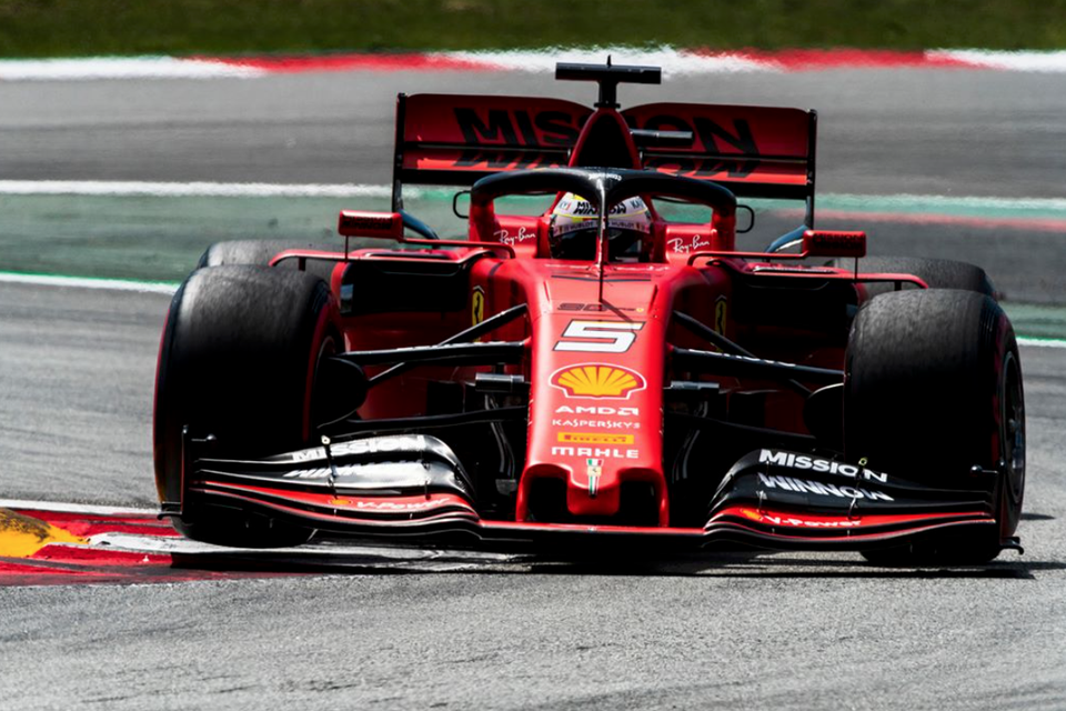 Sebastian Vettel in de Ferrari F1-bolide van 2019