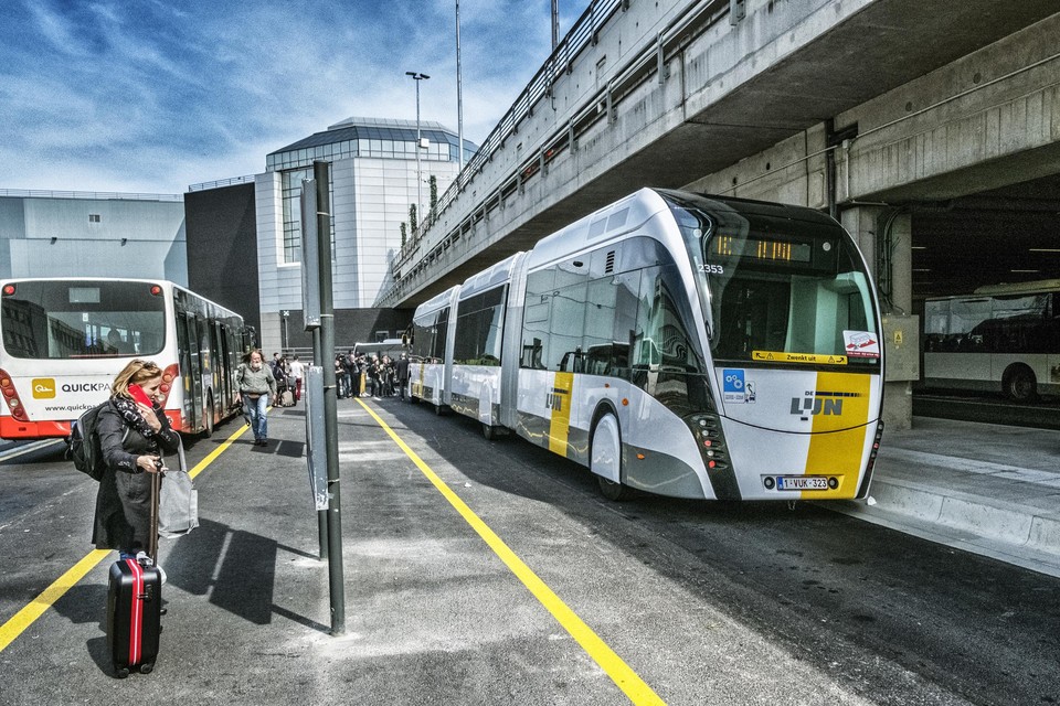 Minister van Mobiliteit Lydia Peeters is geen voorstander van een proefrit in Limburg. Volgens TreinTramBus beseft de minister dat een trambus geen alternatief is voor een sneltram. 