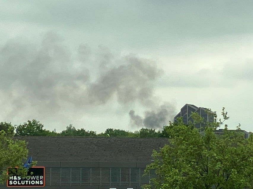Er was even een zwarte rookpluim boven Hasselt te zien.