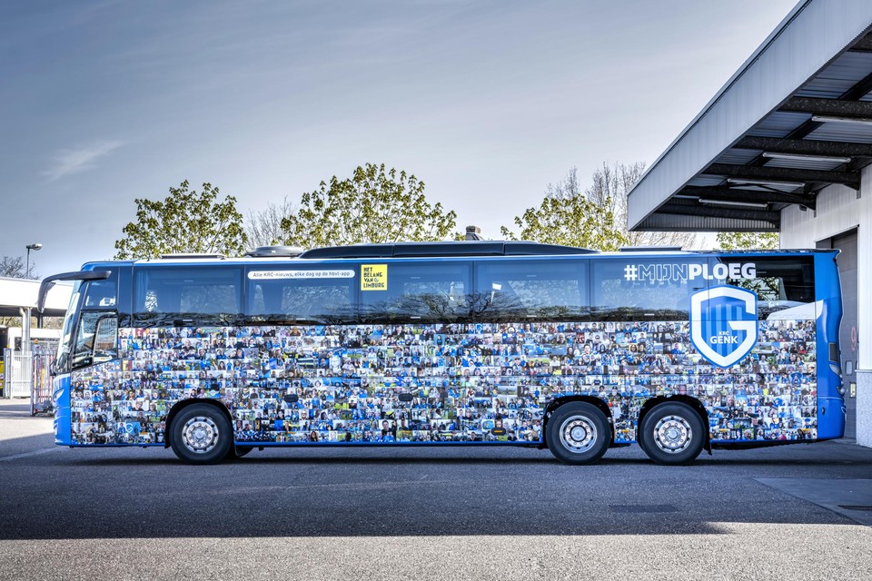 Waar Sta Jij 3 500 Fans Pronken Op Spelersbus Krc Genk Dank Genk Het Belang Van Limburg Mobile