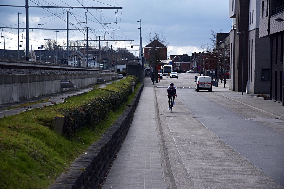 Volgens het huidige voorstel zou de Stationsstraat afgesloten worden voor gemotoriseerd verkeer vanaf het kruispunt met de Slagmolenstraat tot aan de kruising van de Saxbylaan en het Kavelstraatje.