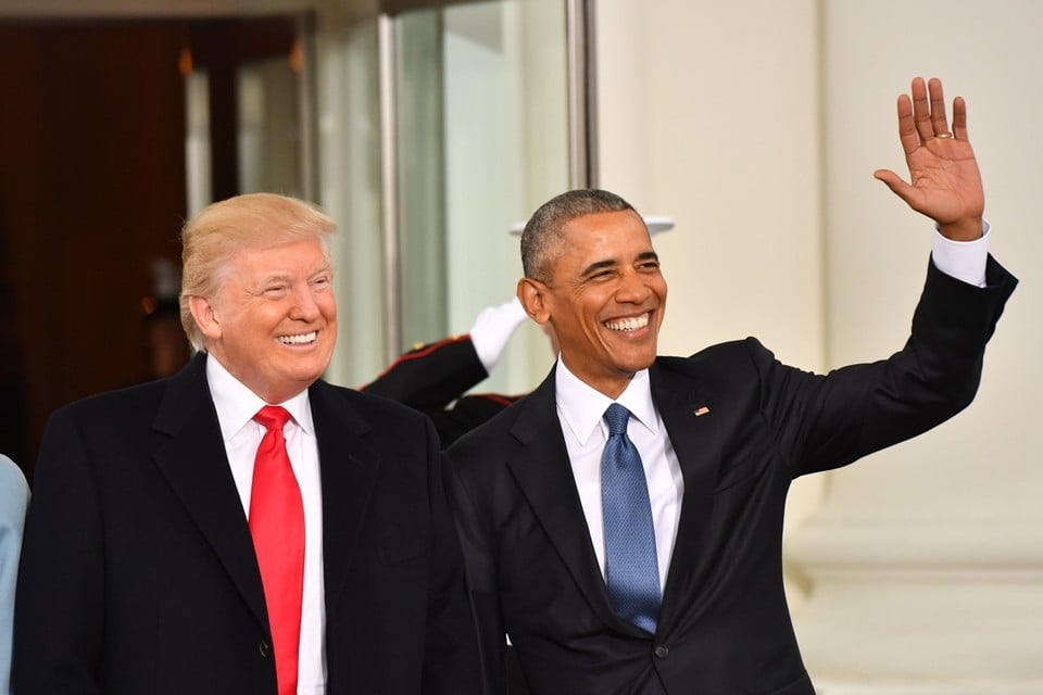 Donald Trump en Barack Obama, broederlijk naast elkaar op de dag dat Trump werd ingezworen als president. 