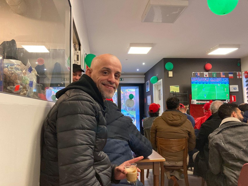Brahim (43) heeft Algerijnse roots en supportert voor Spanje. 