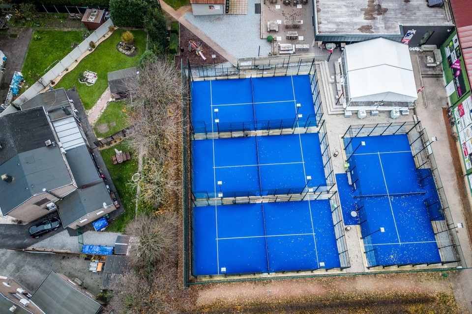 Na klachten over geluidshinder heeft tennis- en padelclub KTC Heusden een aanvraag ingediend voor een geluidsmuur van 60 meter lang en 6 meter hoog. 