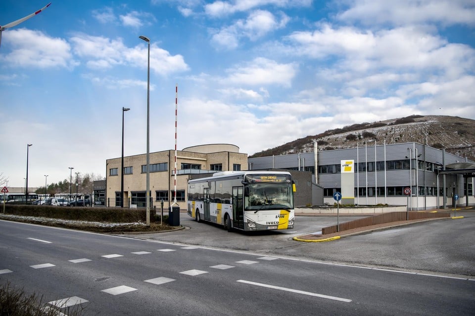De stelplaats in Winterslag (Genk) wordt vanaf 2023 een van de eerste drie uitvalsbasissen in Vlaanderen voor elektrische bussen. 