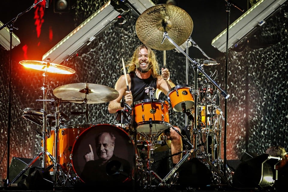 Taylor Hawkins aan het werk tijdens een concert van Foo Fighters op 4 maart, in Australië. 