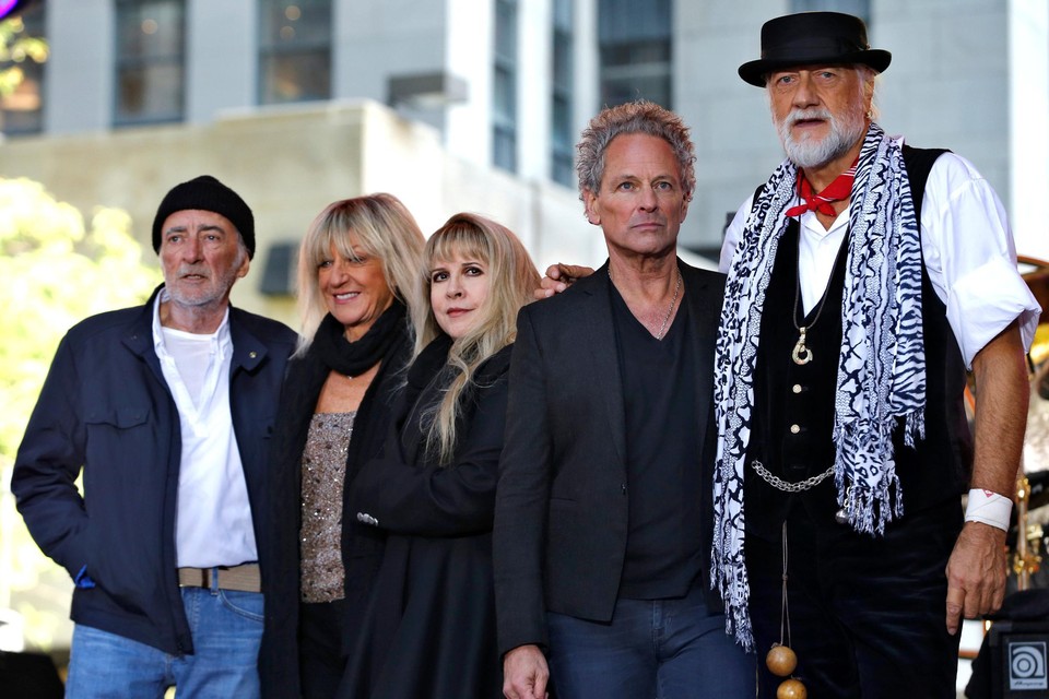 Archiefbeeld: de bandleden van Fleetwood Mac in 2014, met John McVie (tweede van links) en Lindsey Buckingham (tweede van rechts). 