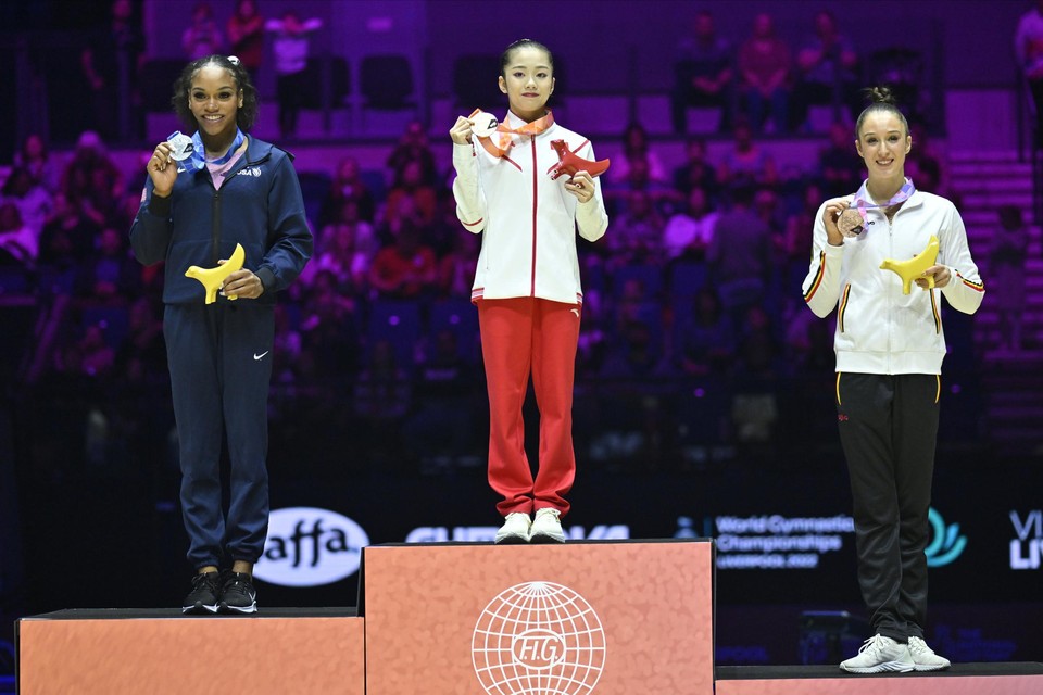Het podium met Wei Xiaoyuan, Shilese Jones (links) en Nina Derwael (rechts). 