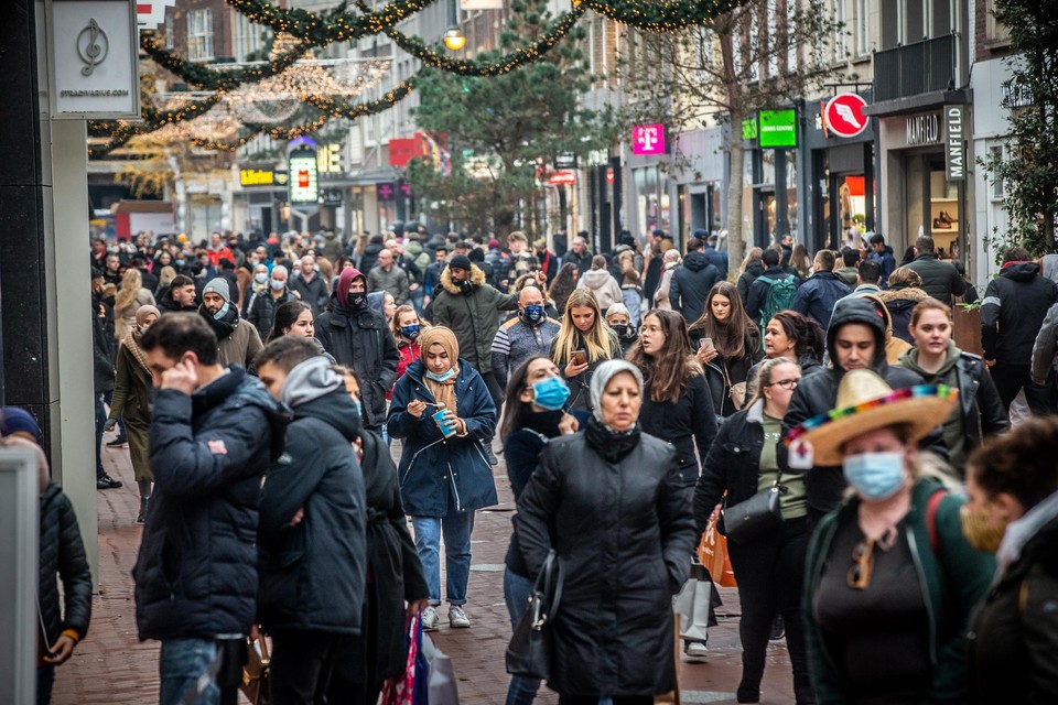 De afgelopen weken was het over de koppen lopen in Eindhoven, onder andere door winkelende Belgen. Nu vreest Van Gucht de omgekeerde beweging. 