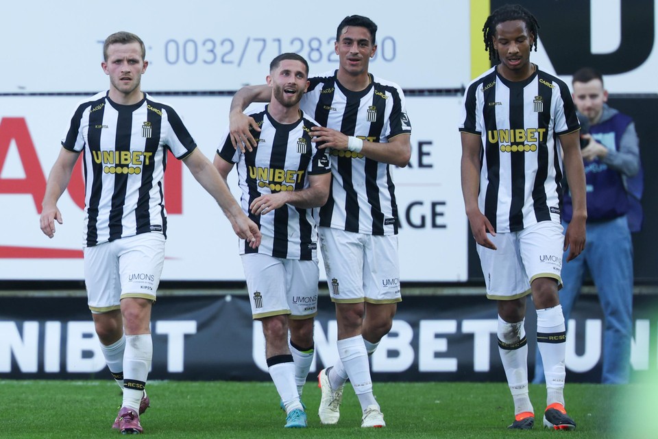 Charleroi won simpel met 3-1 tegen KV Kortrijk.
