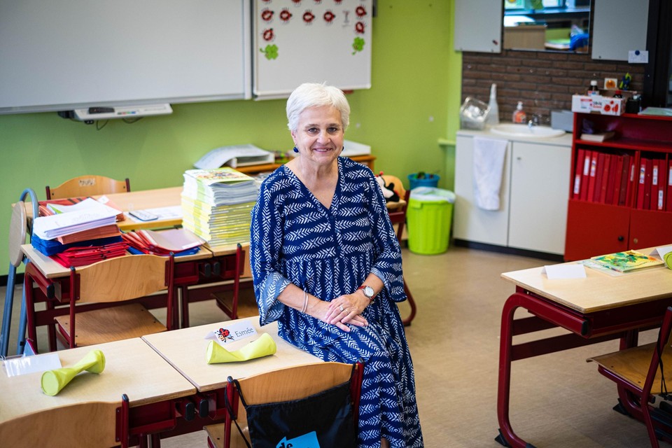 Na veertig jaar voor de klas begint Carine Roosen woensdag aan haar allerlaatste schooljaar. “Neen, het is nu niet zwaarder dan vroeger. Het is alleen anders.”  