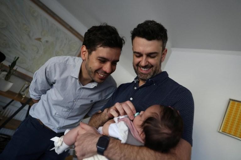Jaime Nazar en Javier Silva, twee trotse, gehuwde vaders. 