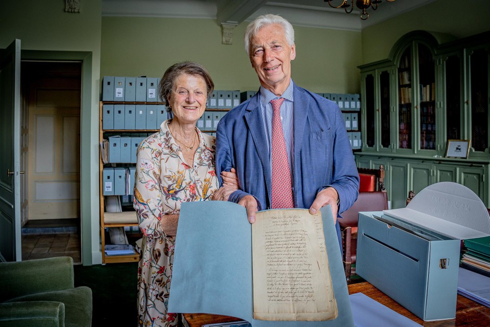 De baron en barones van kasteel Vogelsanck hadden zeven jaar werk met het inventariseren van het archief met 1.500 documenten van de 15de eeuw tot vandaag. 