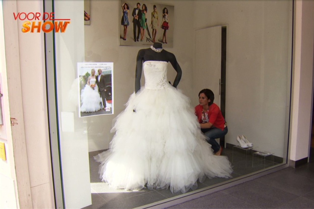 heuvel japon Mondwater Te koop: trouwjurk van Elke Vanelderen | Het Belang van Limburg Mobile