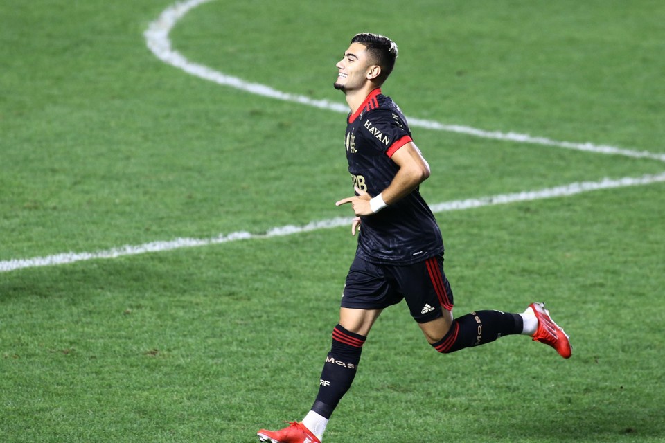 Igor De Camargo over zijn landgenoot: “Andreas Pereira is op korte tijd belangrijk is geworden voor Flamengo.” 