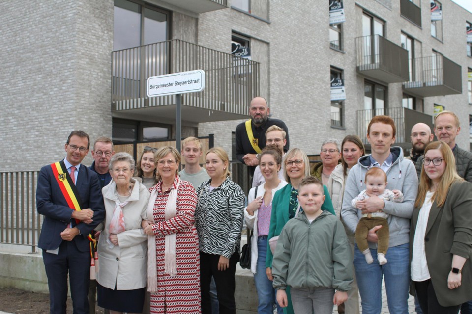 Ook de familie Steyaert was erbij bij de opening van de nieuwe straat.