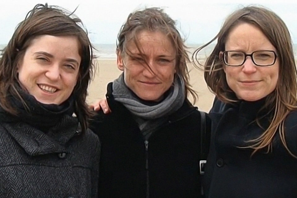 Tine Nys (midden) met haar zussen. 