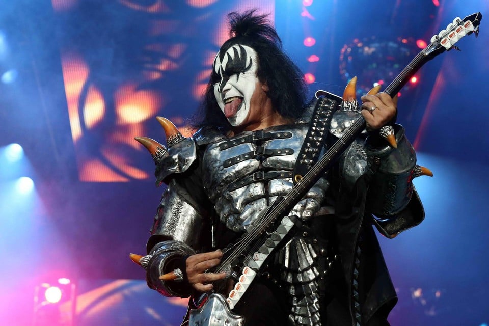 Kiss moet concerten aflassen omwille van de coronabesmetting van frontman Gene Simmons. 