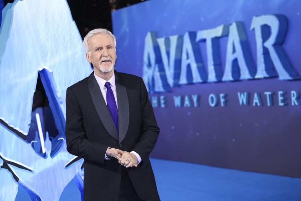 Met ‘Avatar: The Way of Water’ moet James Cameron zo’n 2 miljard dollar binnen zien te halen om uit de kosten te geraken. 