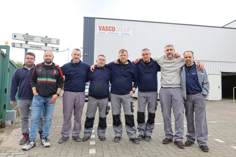 Vrienden, collega’s, vele jaren samen verbonden aan Vasco op hun laatste werkdag.