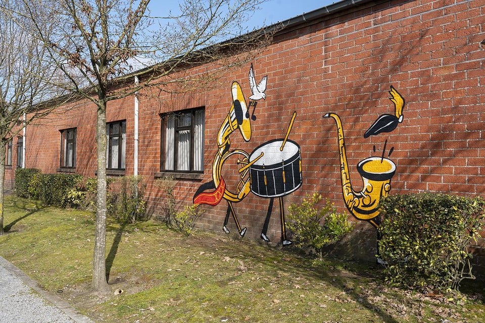 Op verschillende plekken in het Lommelse Kerkhoven kan je de streetart-werken ontdekken.