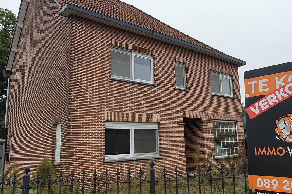 De verkoop van de woning in Meeuwen bracht 170 000 euro op.